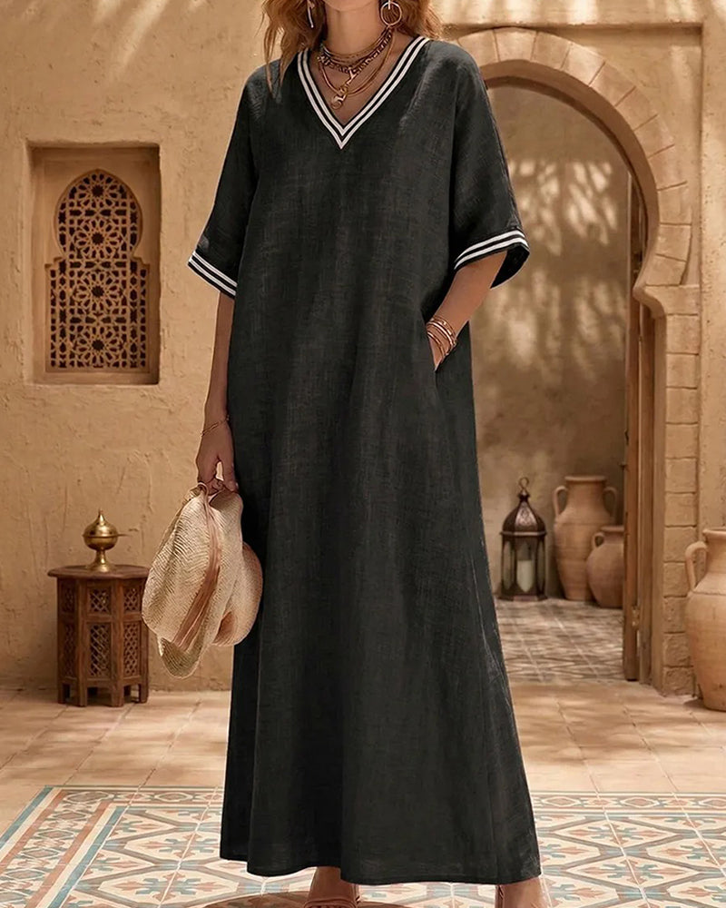 Robe Rayée Col V Poche Contraste