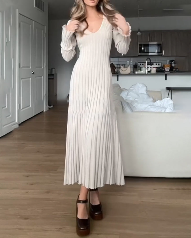 Robe de couleur unie côtelée à col en V