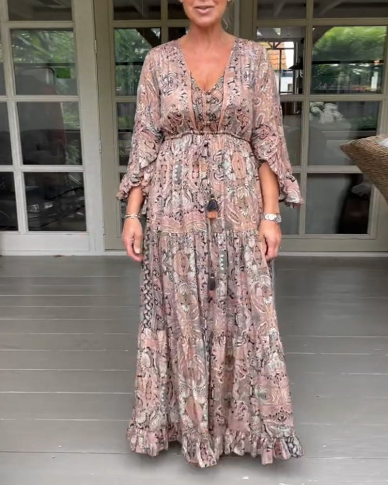 Robe à manches volantées et col V