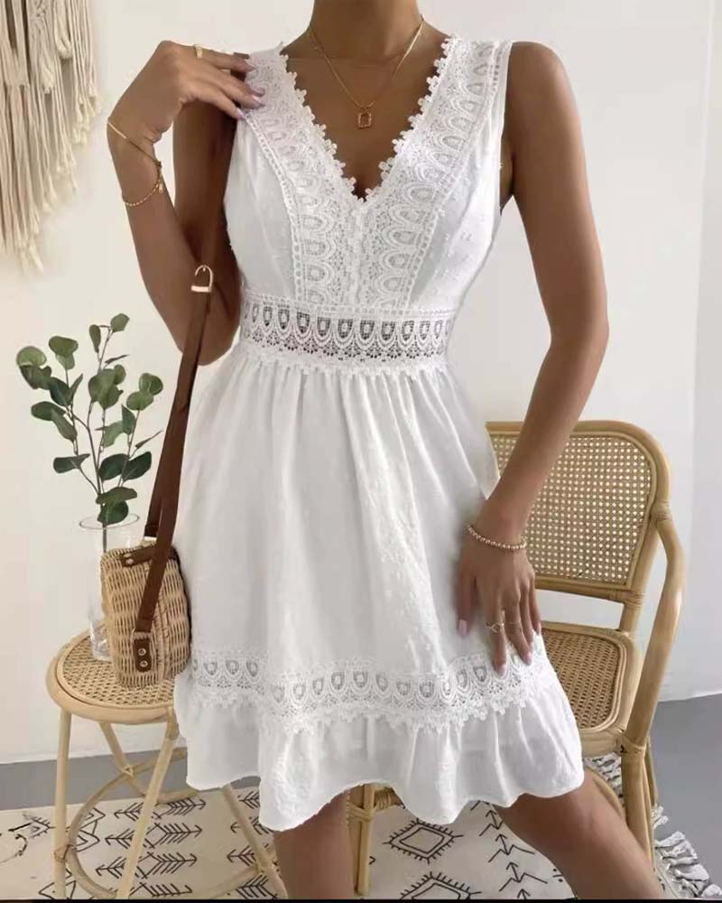 Robe Unie Dentelle Dos Nu