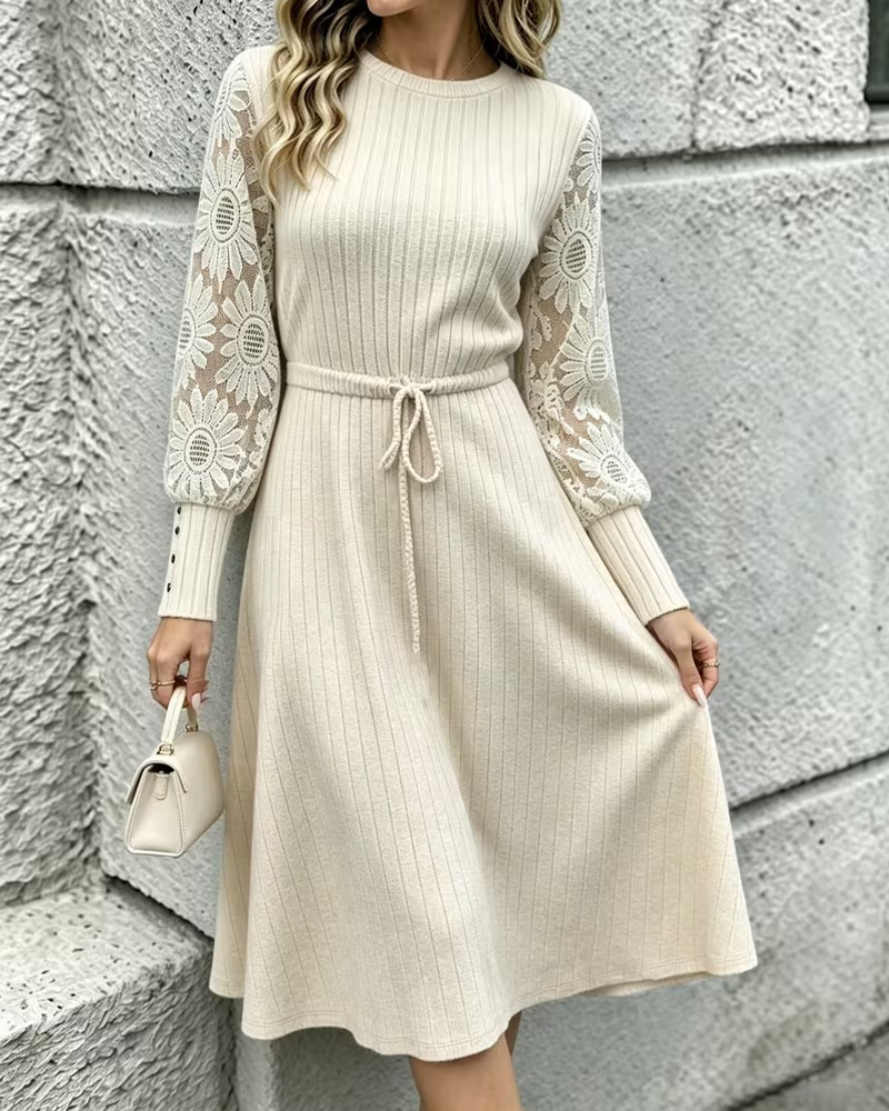 Robe Col Rond Attacher Mode