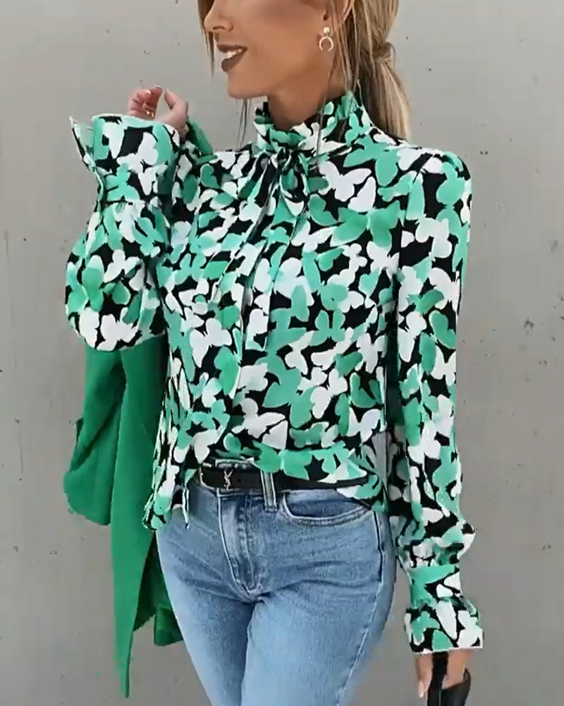 Chemise à manches longues et col montant imprimé papillon