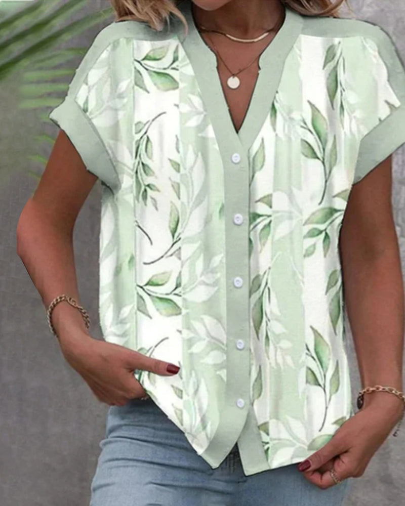 Chemise avec boutons et imprimé feuilles