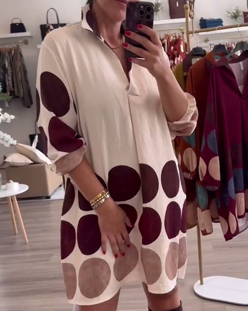 Robe Ample À Pois Avec Revers