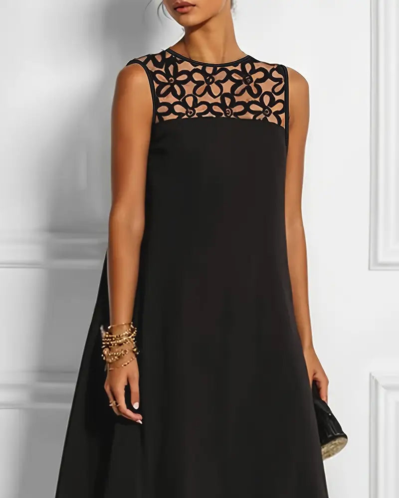 Robe Élégante Sans Manches À Découpes