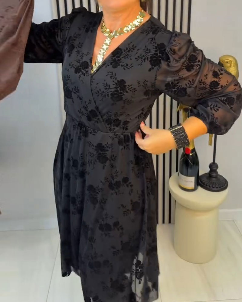 Robe Fleurie Col V Manches Longues Ourlet A