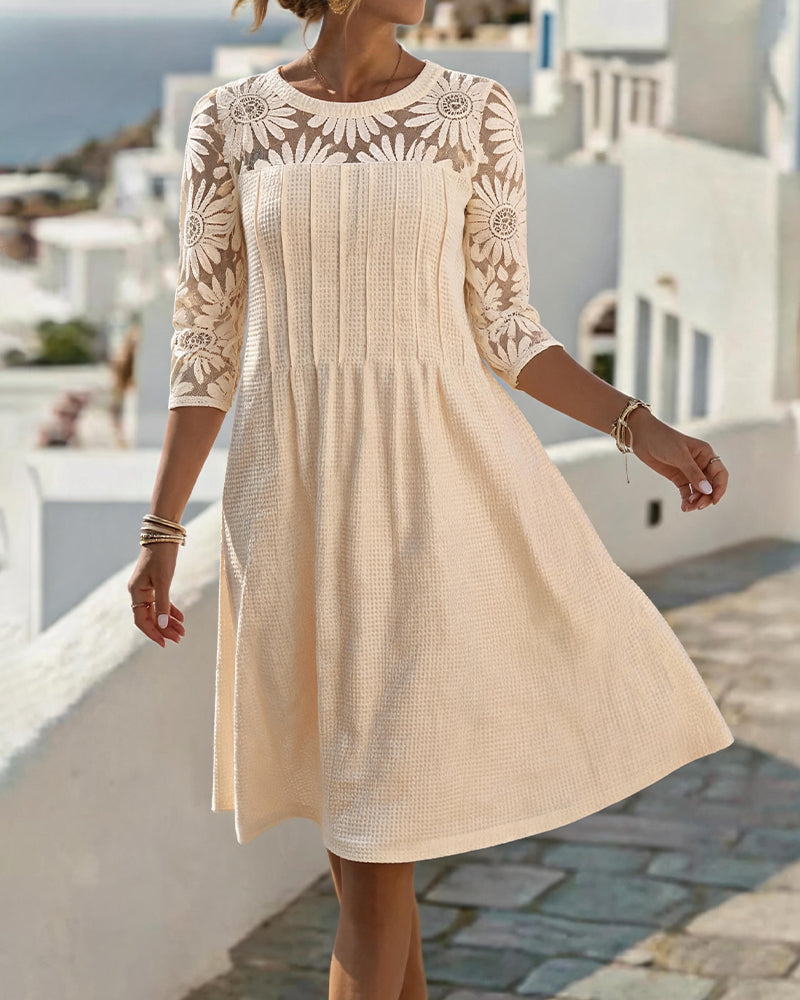 Robe Col Rond Dentelle Patchwork Gaufré