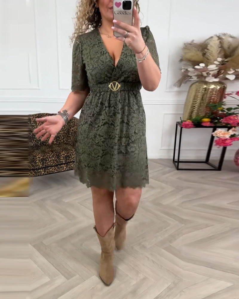 Robe Col En V Dentelle Manches Courtes