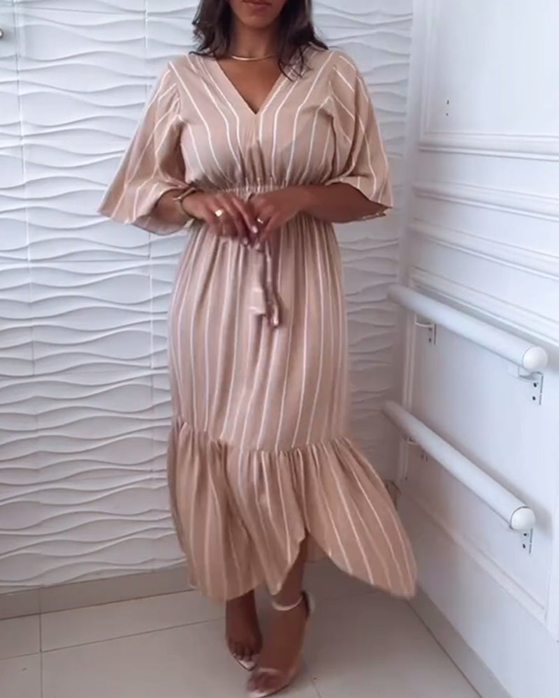 Robe décontractée à rayures et cordon de serrage