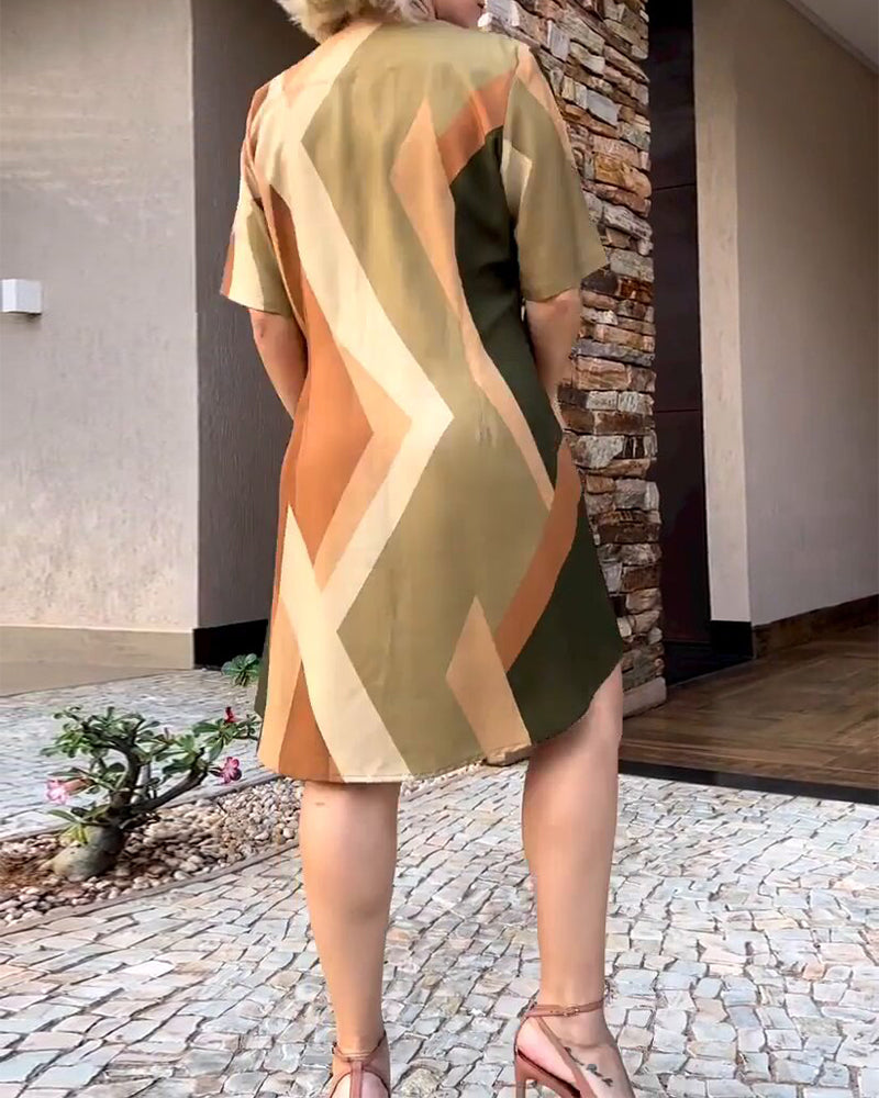 Robe chemise à col v et manches courtes