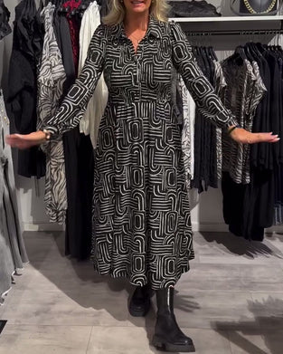 Robe Avec Design De Col Lapel Et Caractéristiques Imprimées Fashionables