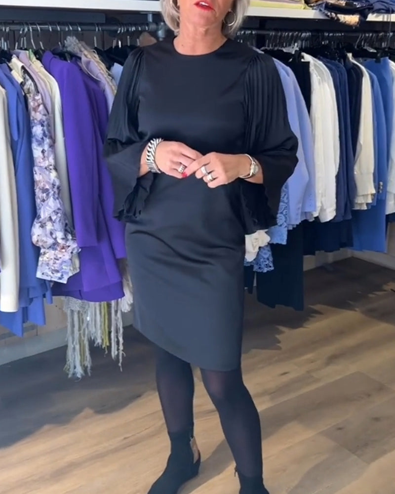 Robe à manches cloche et col rond