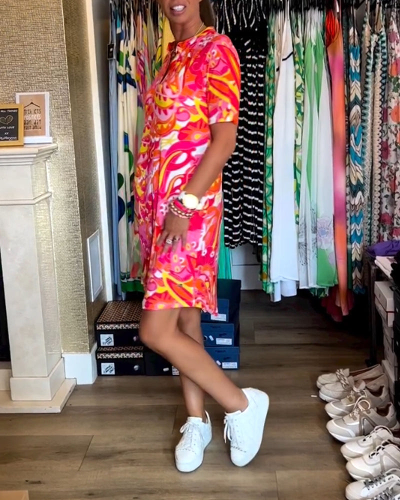 Robe avec poches et imprimés et manches courtes