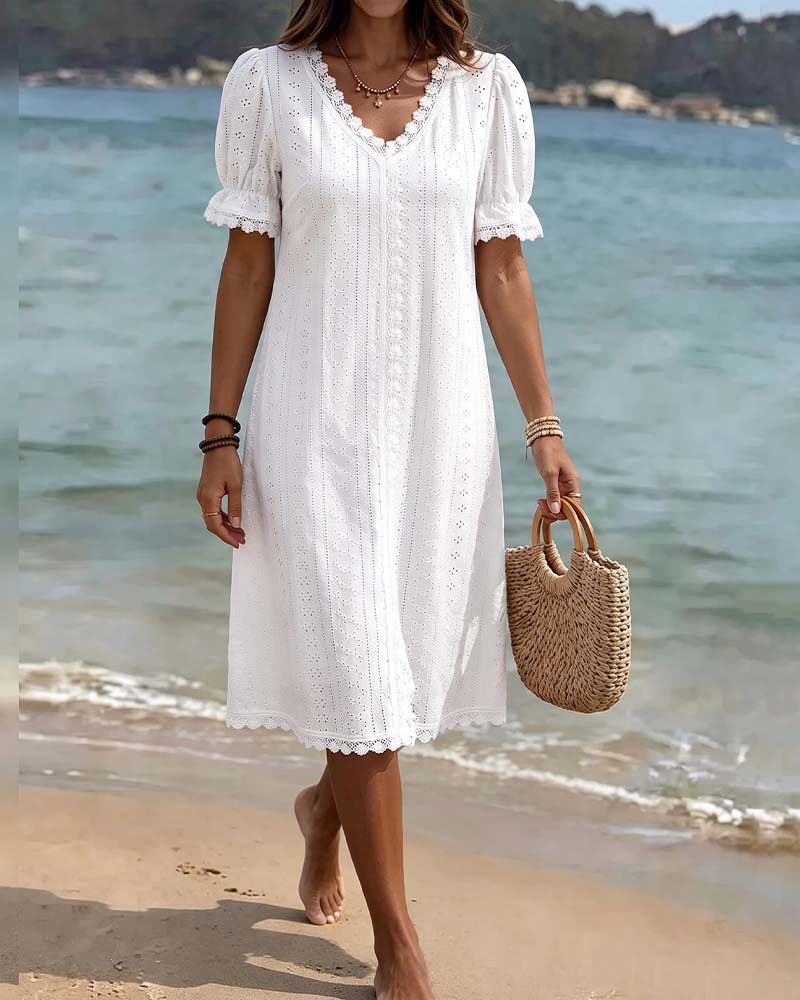Robe Unie Col V Dentelle Patchwork Manche Ballon