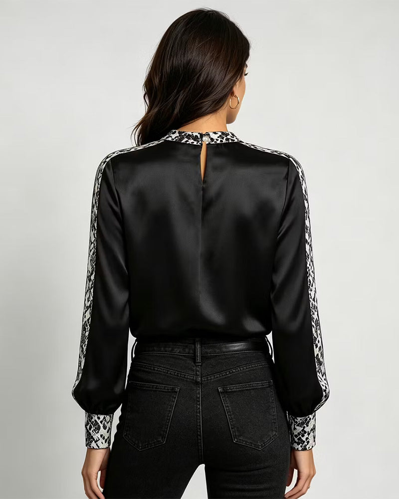 Blouse Col Rond Motif Serpent Froncée