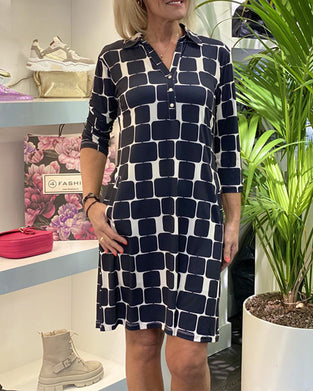 Robe à col rabattu avec imprimé écossais