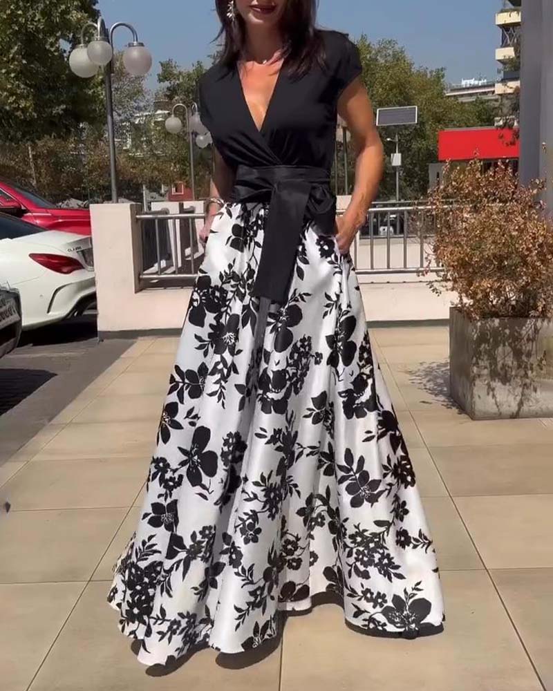 Robe élégante à imprimé floral et manches raglan en V profond