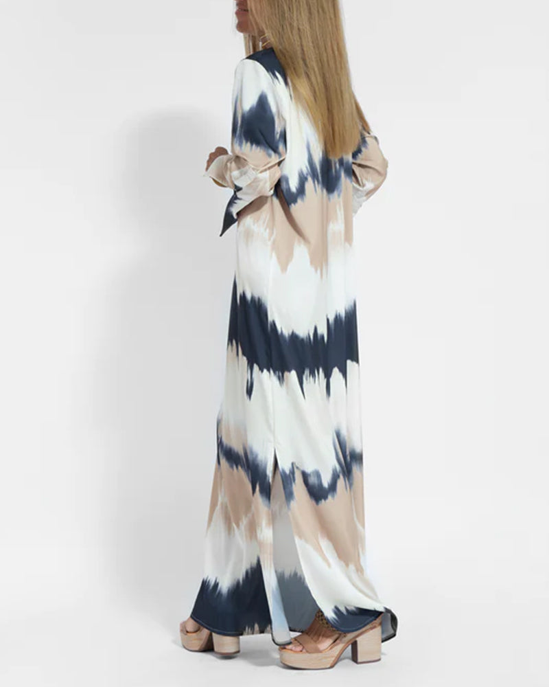 Robe à manches longues avec col en V