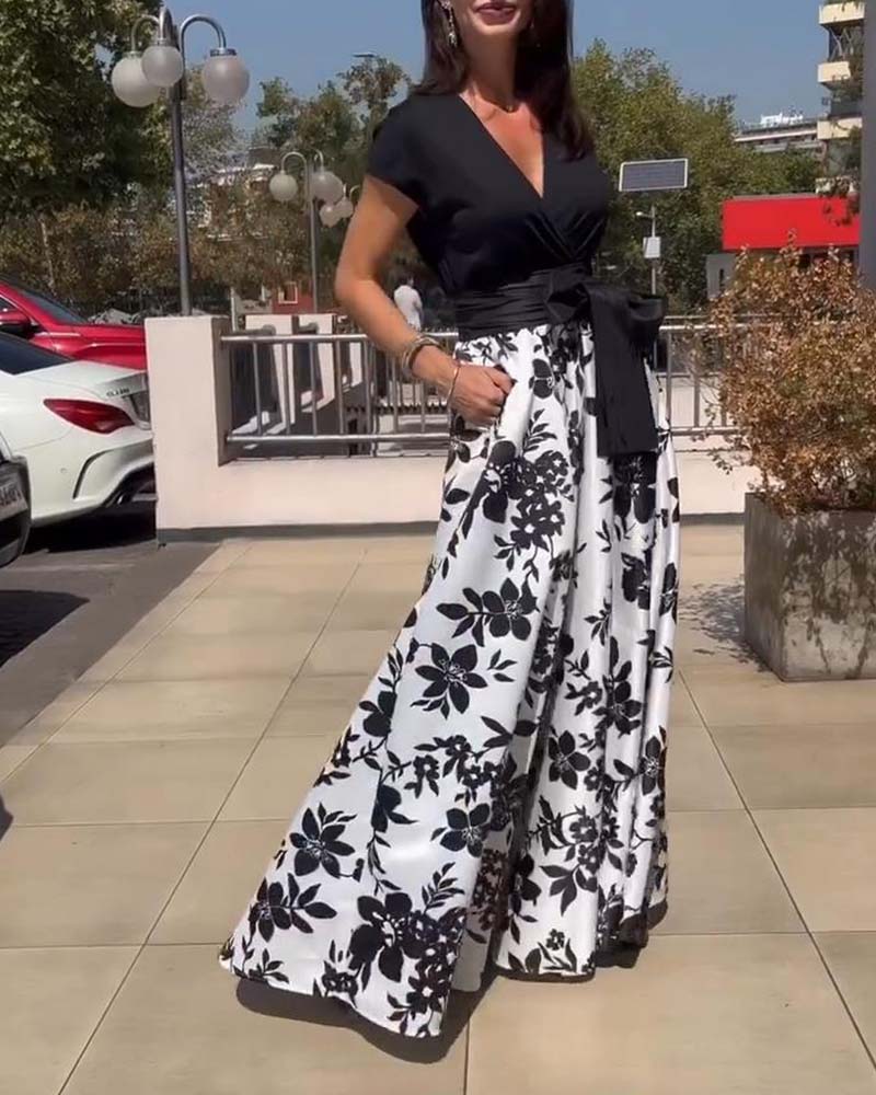 Robe élégante à imprimé floral et manches raglan en V profond