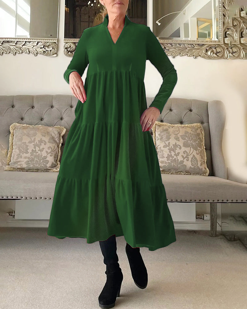 Robe avec col en V et empiècements