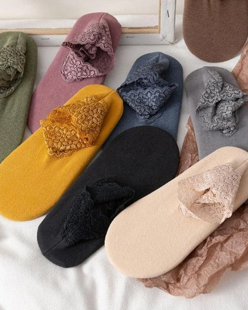 Nouvelles Chaussettes Chaudes Avec Dentelle à La Mode