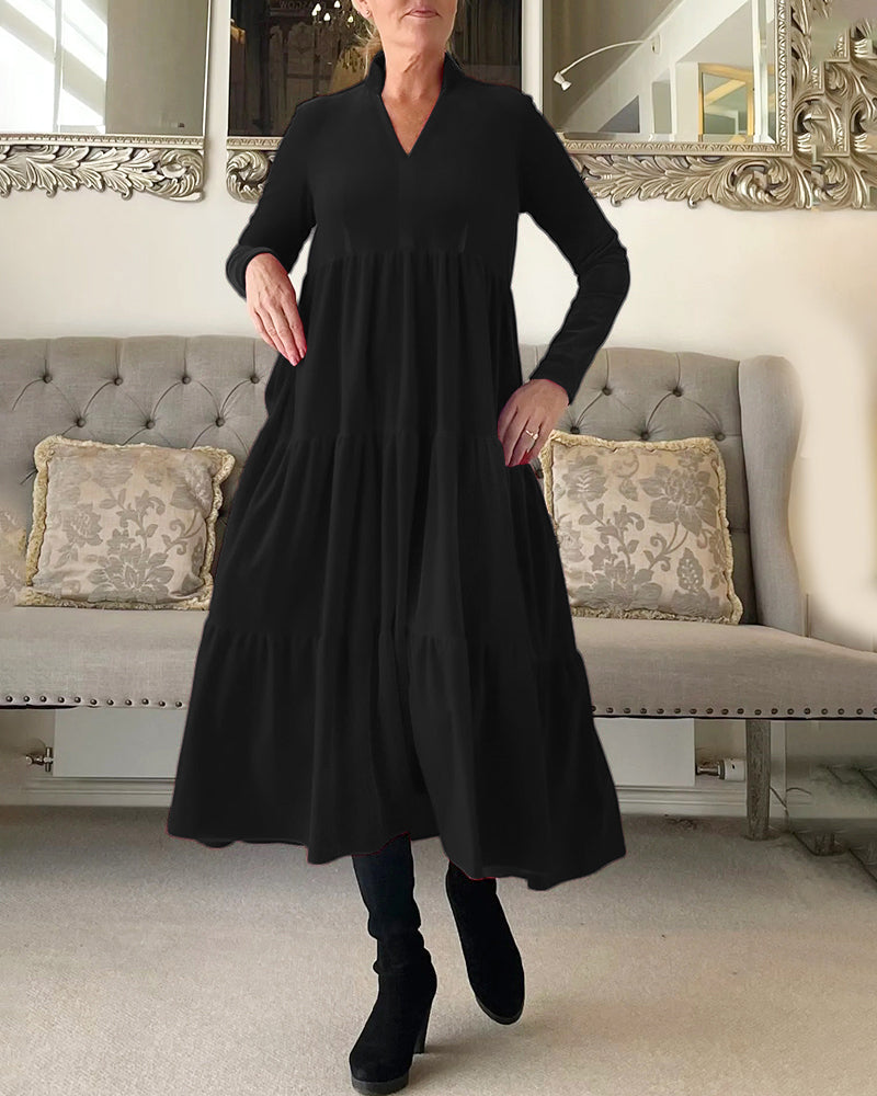 Robe avec col en V et empiècements