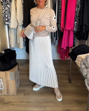 Robe plissée de couleur unie