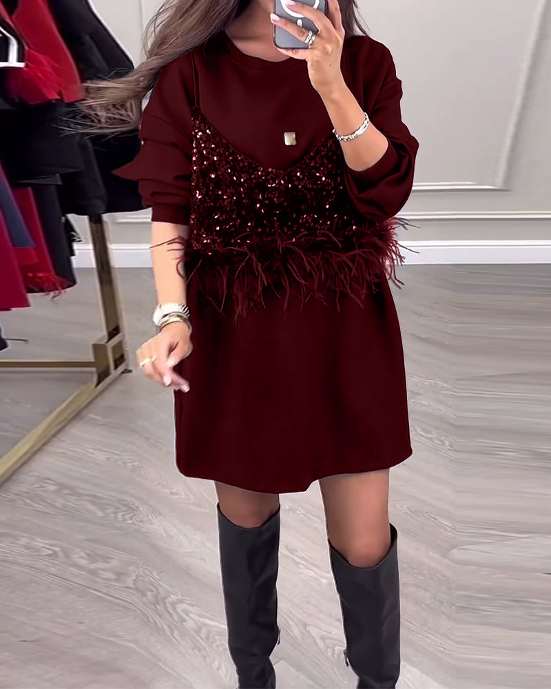 Robe tendance en patchwork de plumes et de paillettes de couleur unie