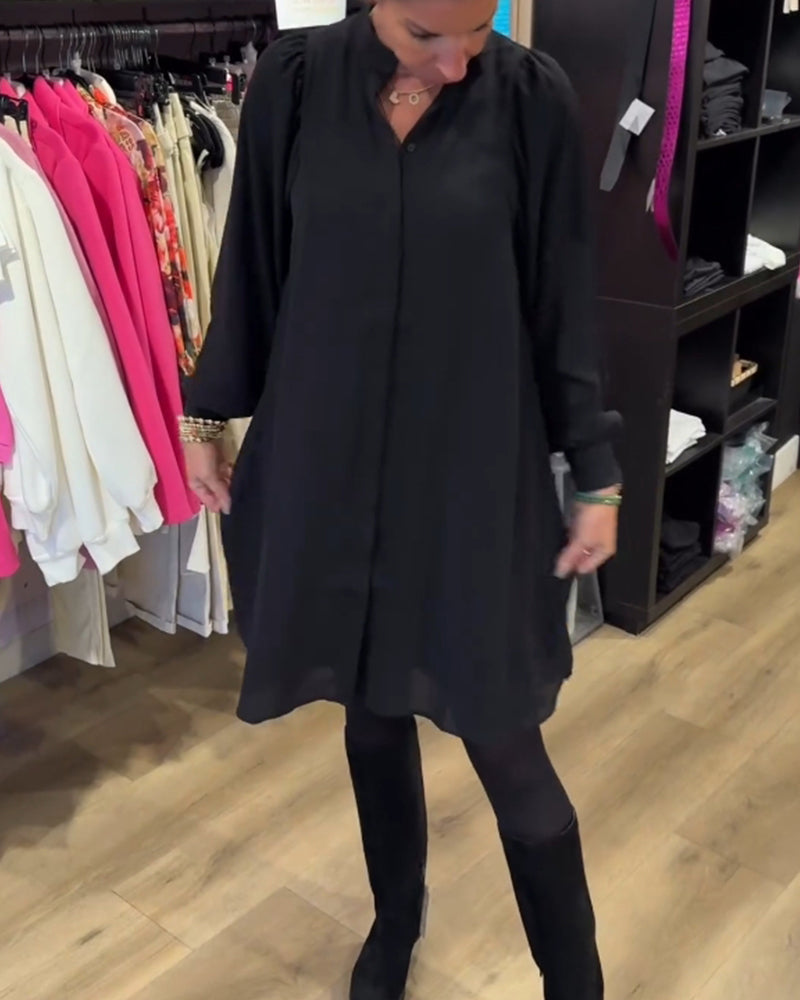 Robe avec col en V et longueur genou