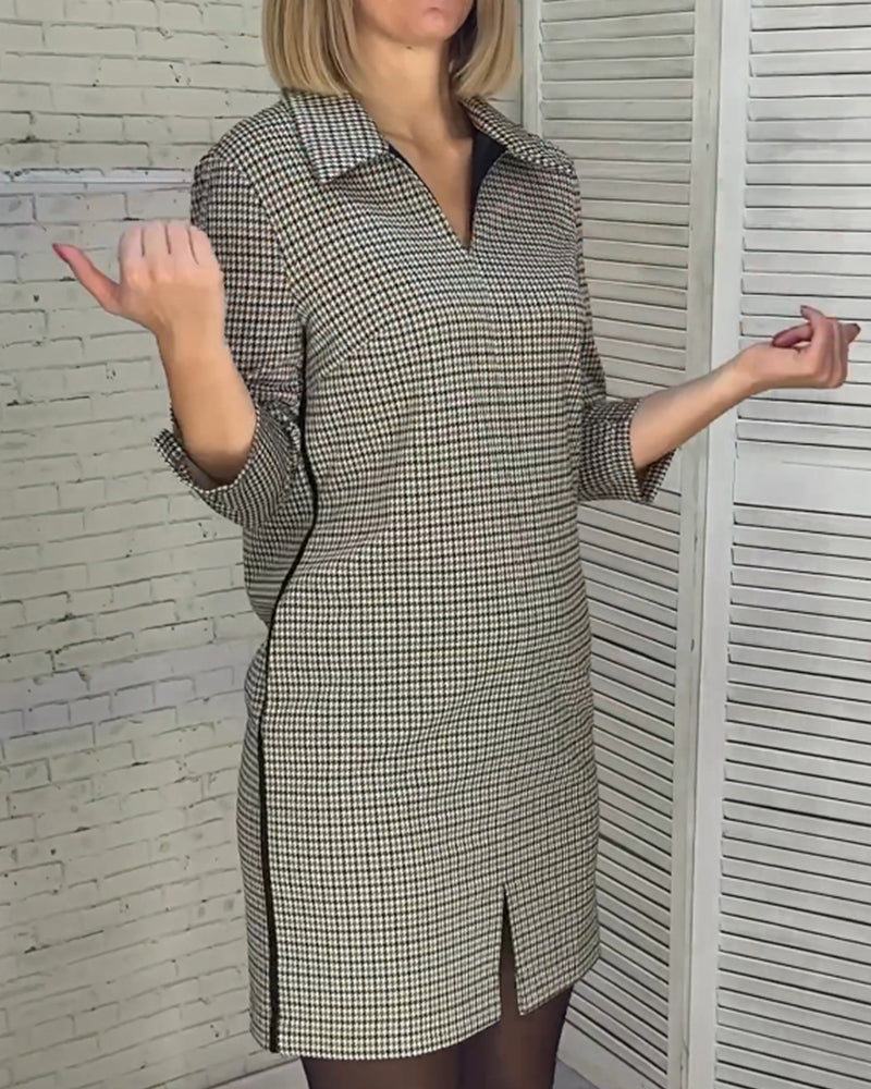 Robe avec col V, manches longues et fente