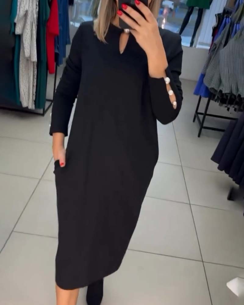 Robe élégante avec boutons en perles