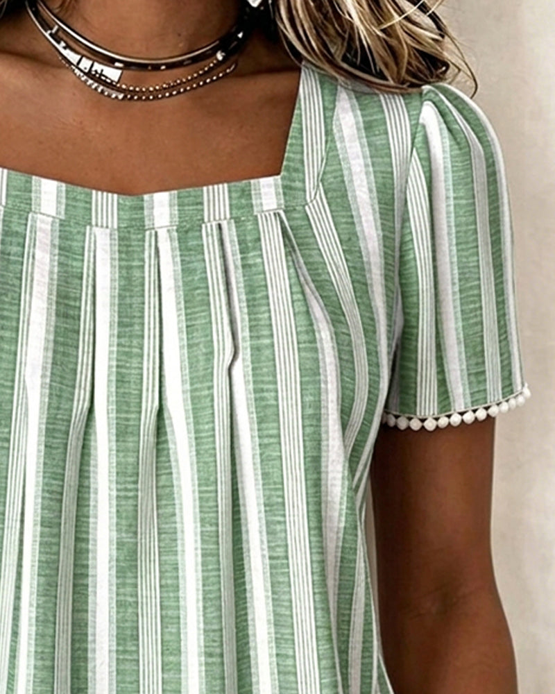 Blouse Rayée Col Carré Manches Courtes
