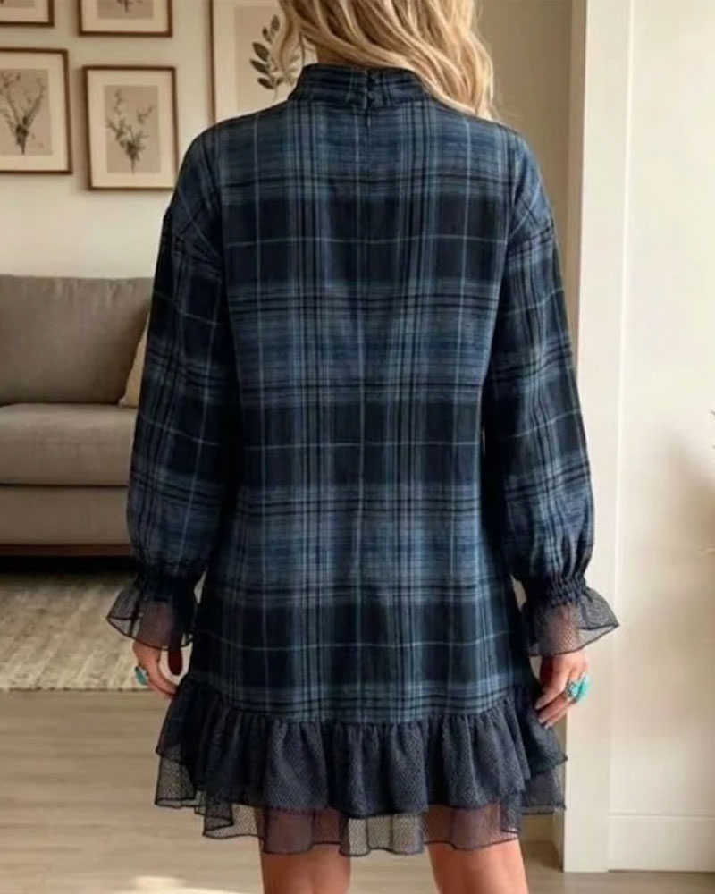 Robe À Carreaux Demi Col Roulé Volant