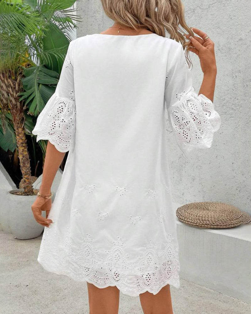 Robe Creux Dentelle Manches À Cinq Points