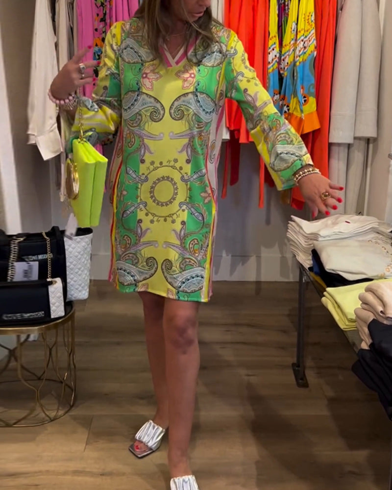 Robes avec blocs de couleurs et imprimés et coupe ample