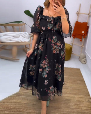 Robe élégante à col carré et imprimé floral