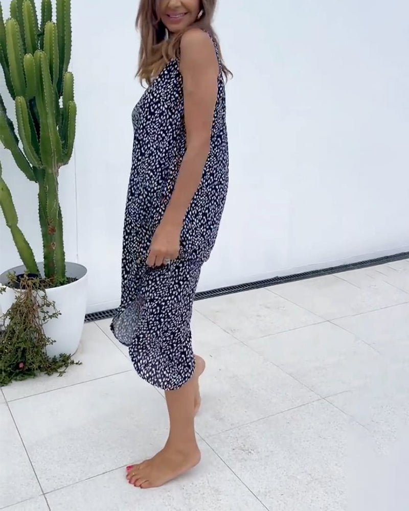 Robe imprimée sans manches col V