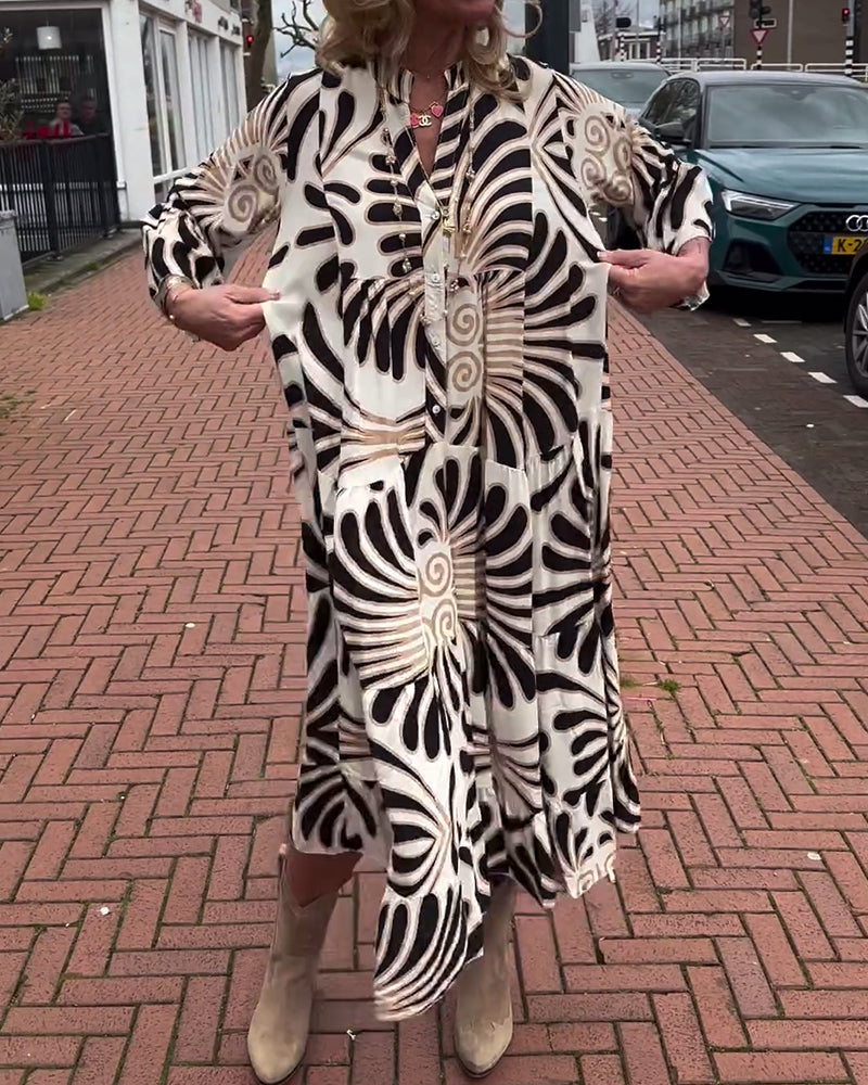 Robe à col V et manches évasées