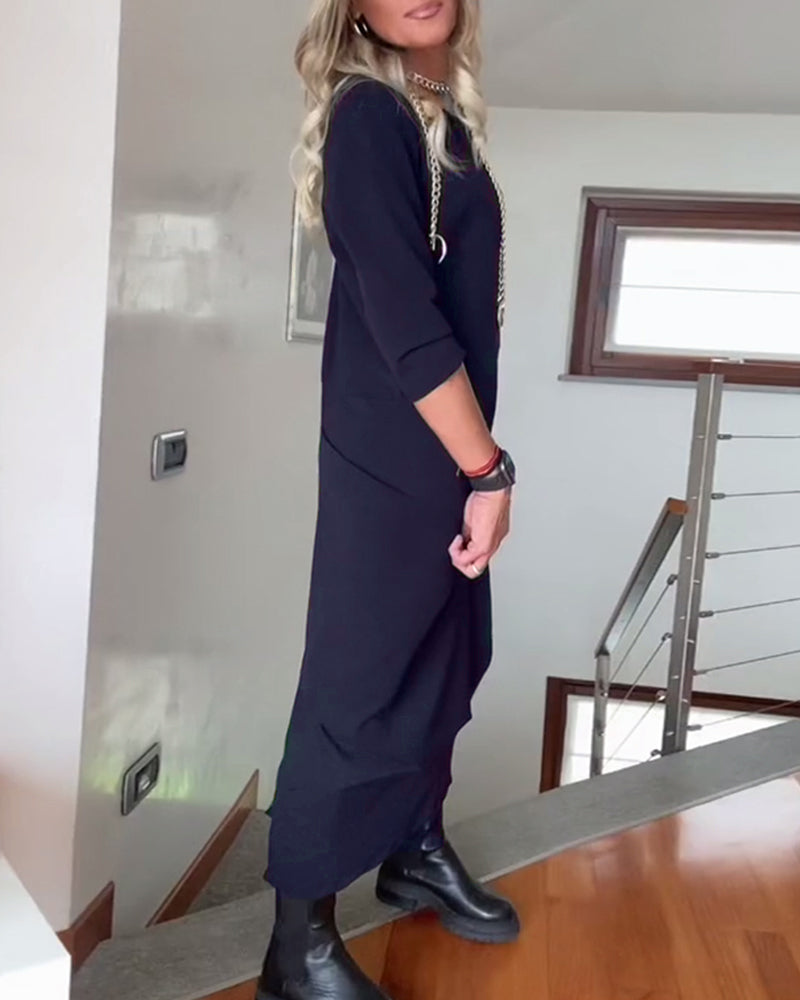 Robe élégante plissée à col rond de couleur unie