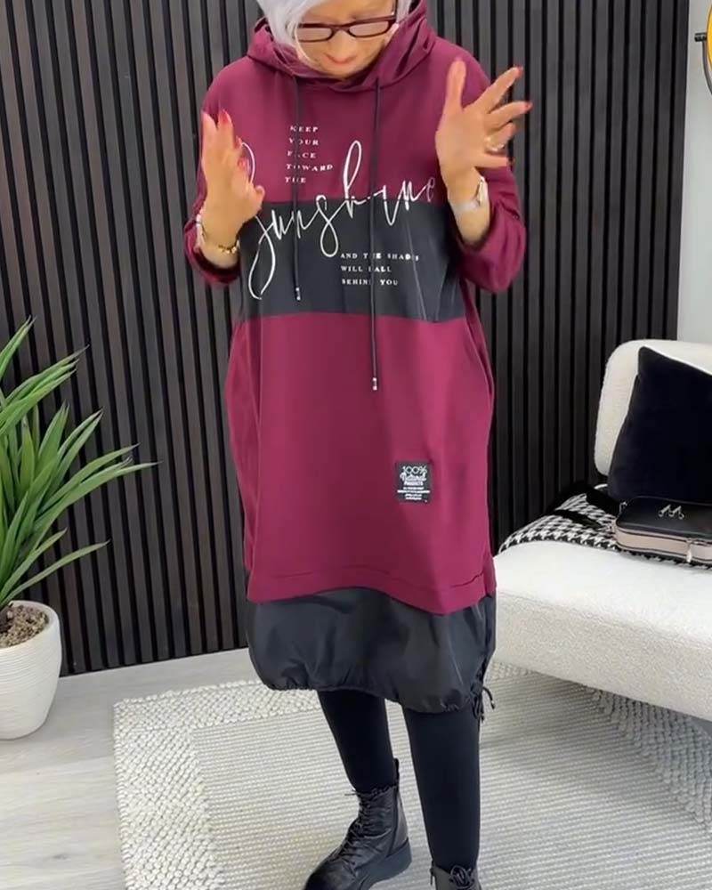 Robe décontractée à capuche avec imprimé lettres en blocs de couleurs et poche