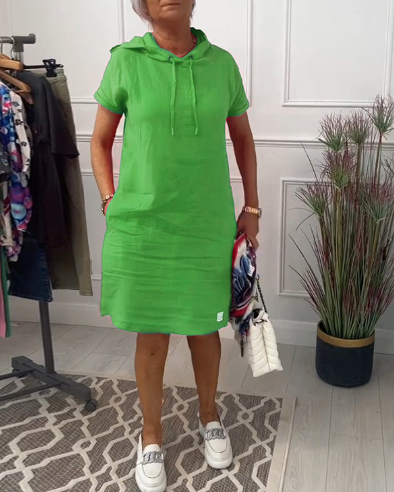 Robe décontractée à capuche et manches courtes