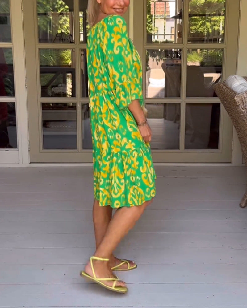 Robe ample imprimée à manches cloche