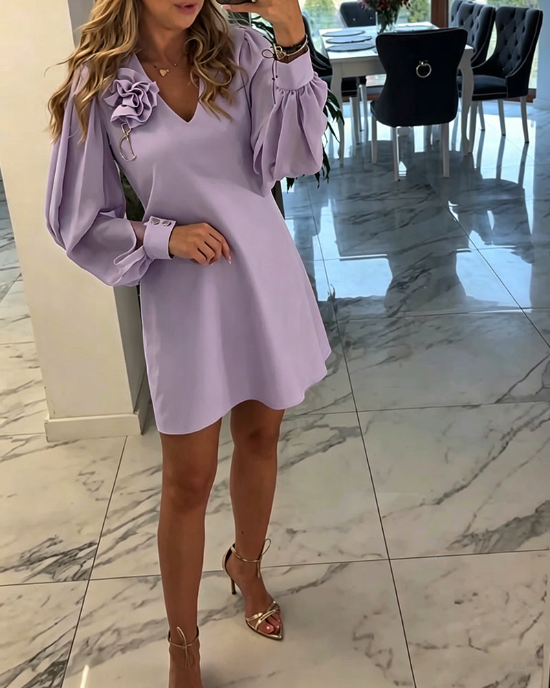 Robe Fleur Tridimensionnelle Col V Manche Lanterne