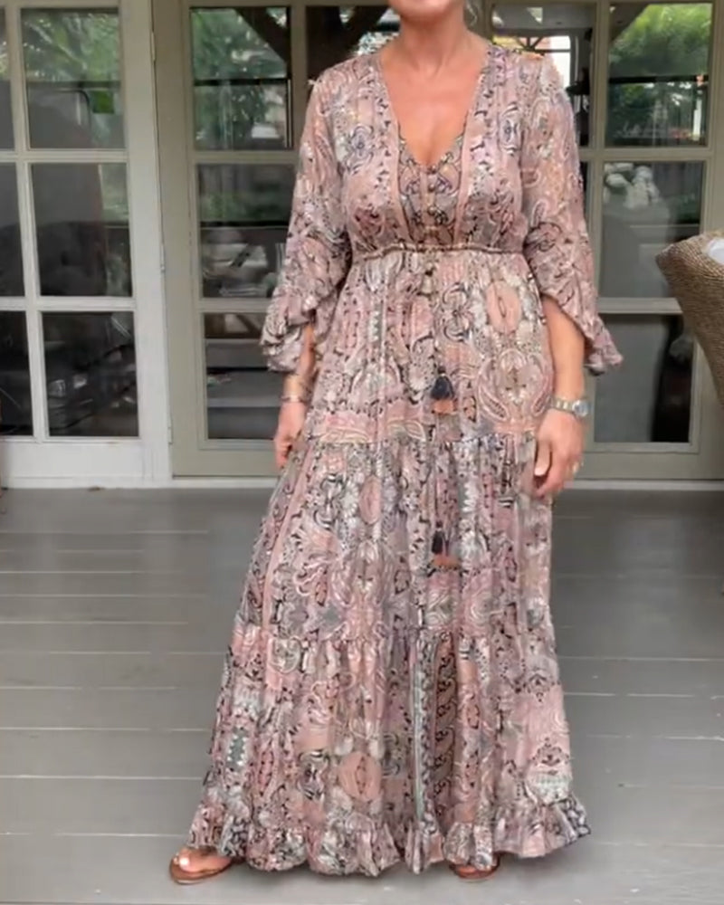 Robe à manches volantées et col V