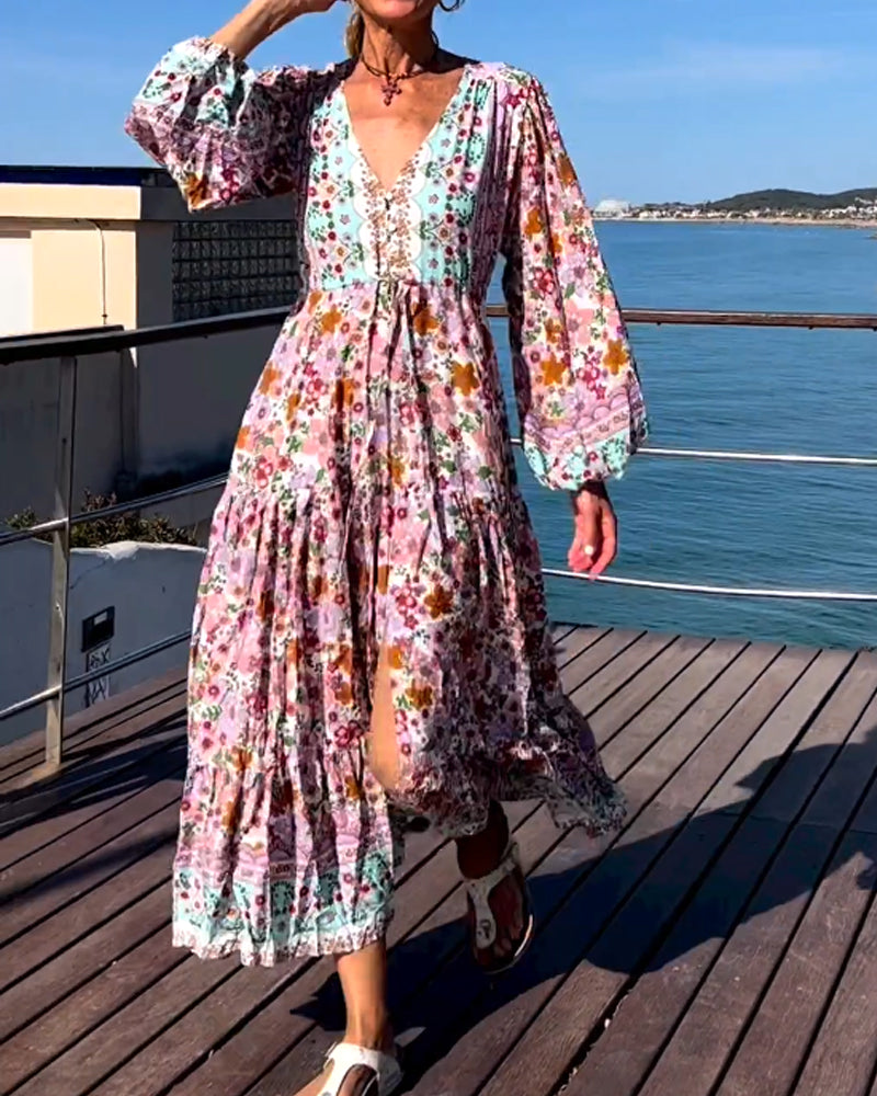 Robe à imprimé floral et col en V
