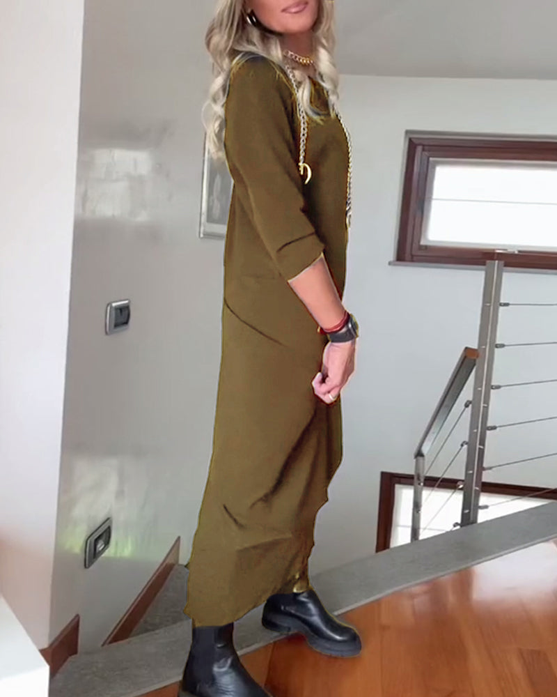 Robe élégante plissée à col rond de couleur unie