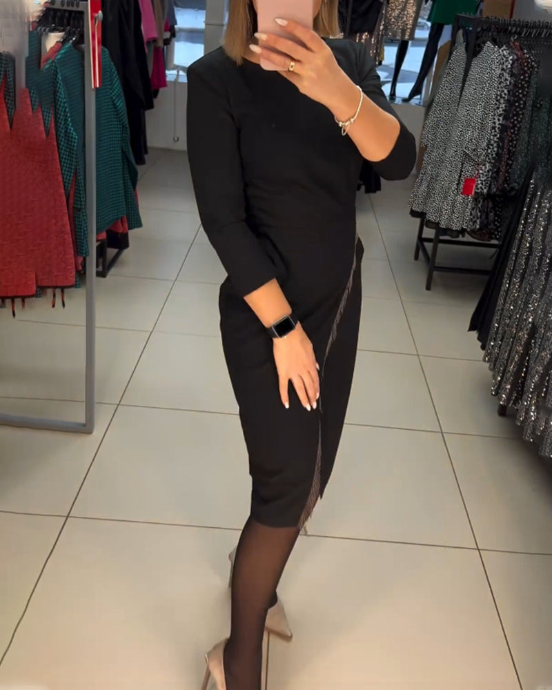 Robe fendue à col rond