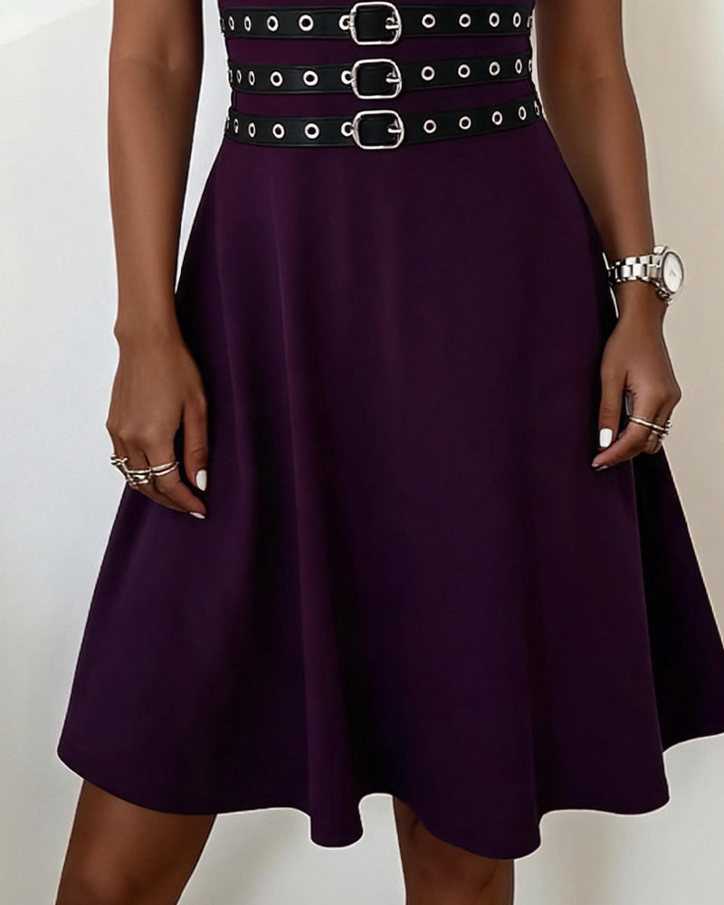 Robe Col Carré Bretelles Anneau Métallique Sans Manches
