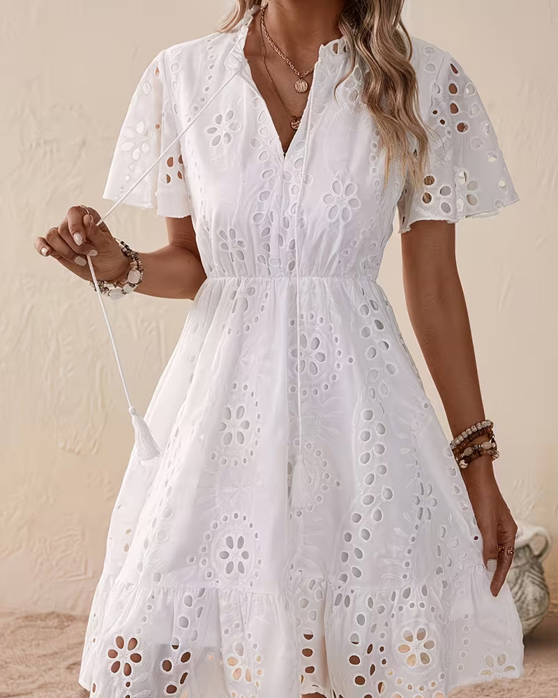 Robe Col V Découpé Cordon Cintré
