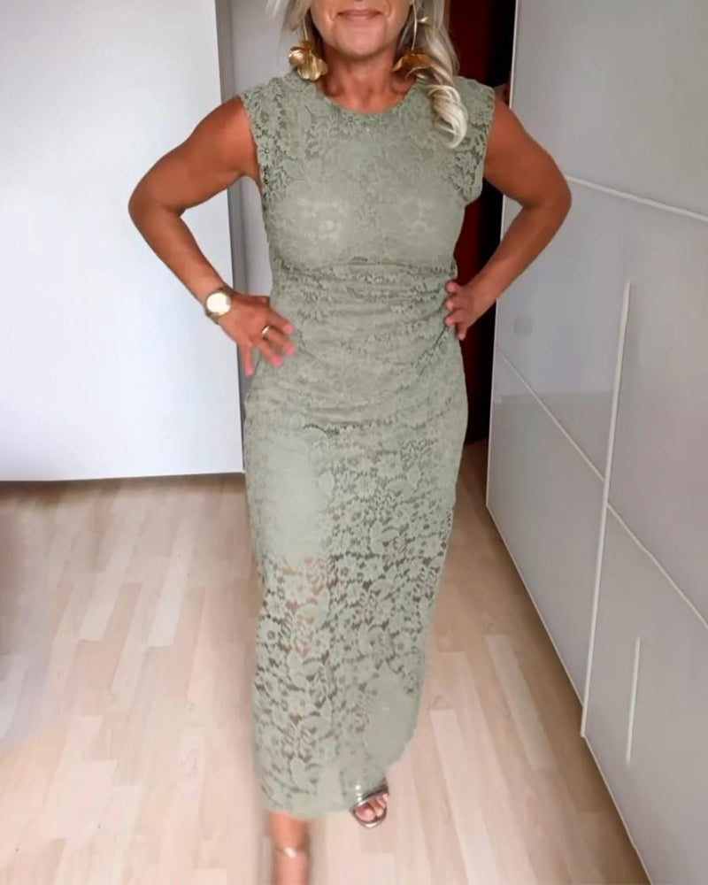 Robe fendue élégante sans manches en dentelle